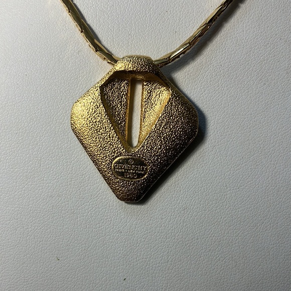 Givenchy Sale! Set of 3. necklace & bracelet set 16" GP signed tested.Dark green - Picture 5 of 7